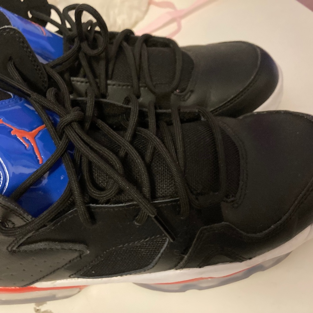 JORDANS YOUTH 6.5 blue orange black